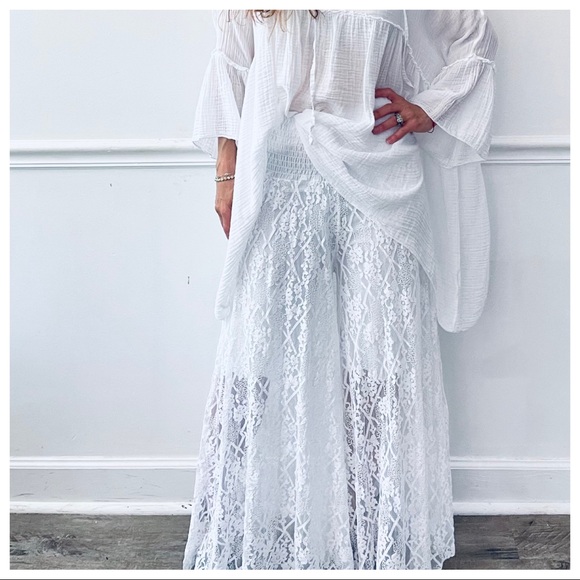 28 Made in Italy Gorgeous in Lace wide leg pants - Picture 8 of 9